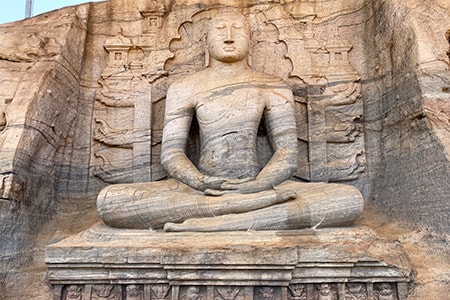 Gal Viharaya Statua