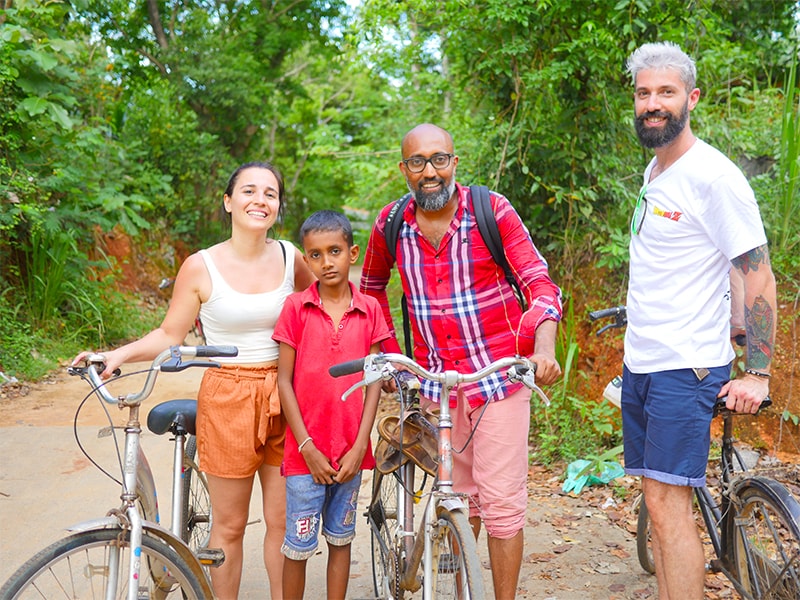 tour in bici nei villaggi locali sri lanka