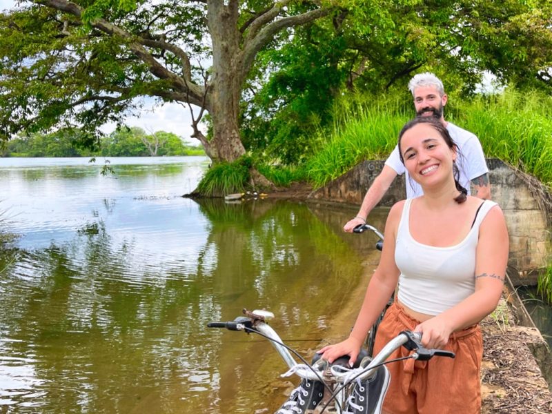 Tour in bici a Palutawa tour in bicicletta a Palutawa con dino guida locale sri Lanka